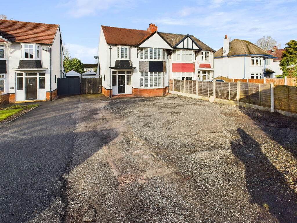 Primary image of Crewe Road, Wistaston, Crewe, CW2 6PU