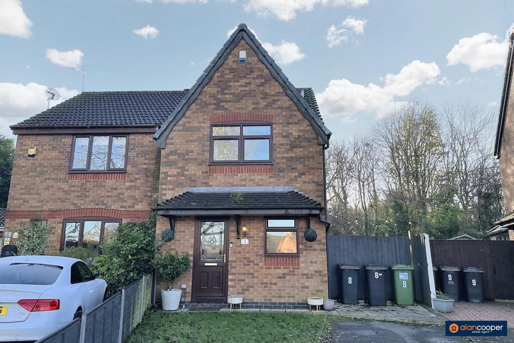 Laburnum Close, Woodlands Park, Bedworth, CV12 0PP