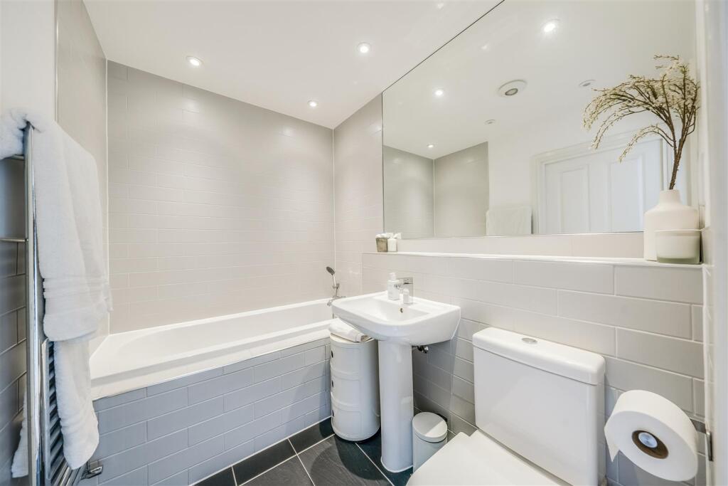 Additional image 11 of Chapel Drive, Dartford