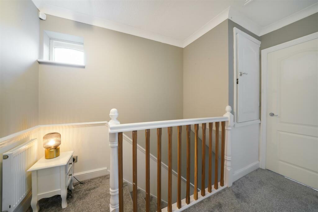 Additional image 5 of Dawes Close, Greenhithe, DA9