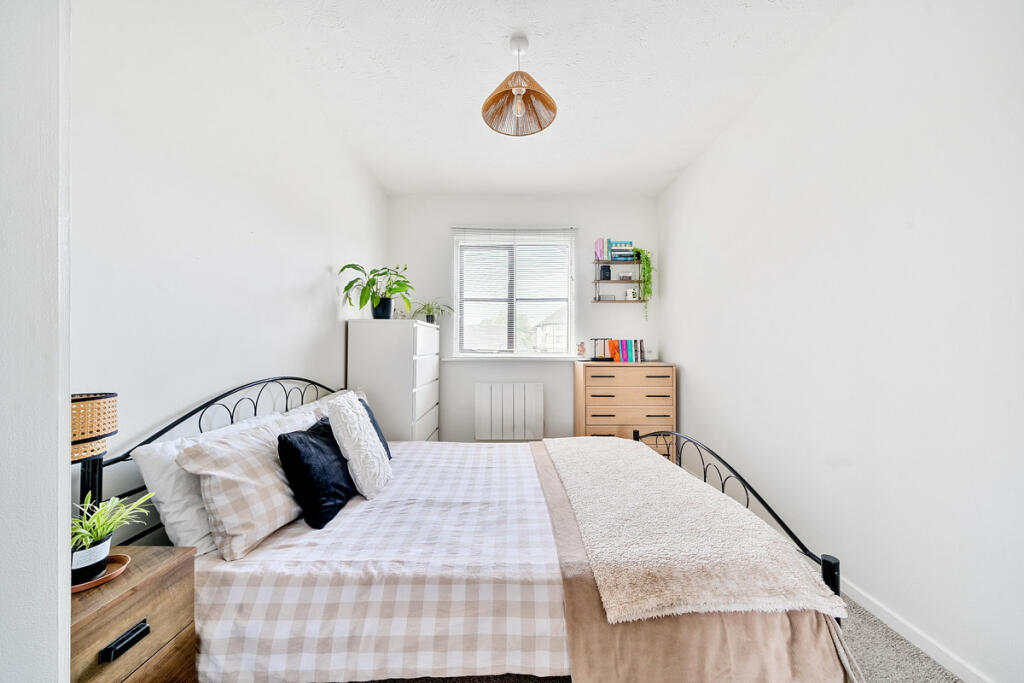 Additional image 6 of Hardwick Crescent, Dartford, DA2 6SE