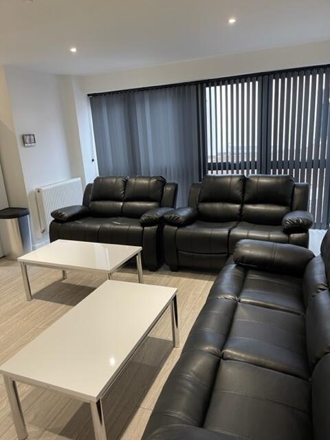 Additional image 5 of Room 5, Flat 1, Trinity Street, Leamington Spa