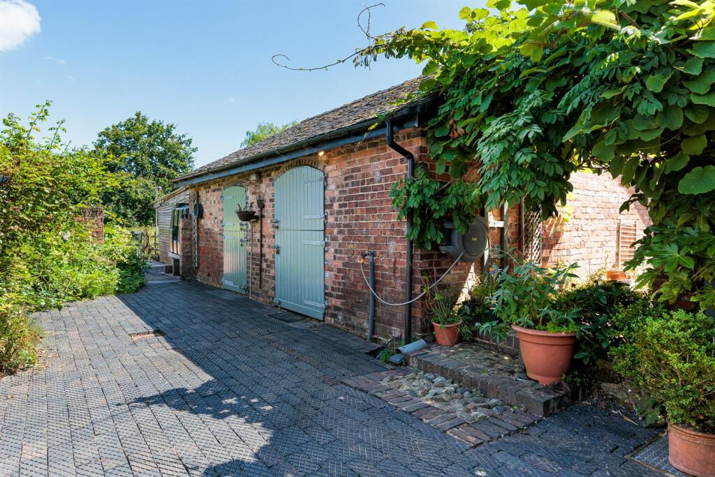 Additional image 20 of Whitchurch Road, Beeston