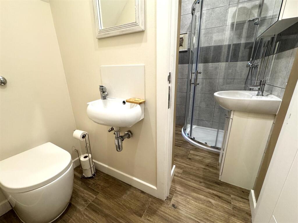 Additional image 12 of Danson Crescent, Welling