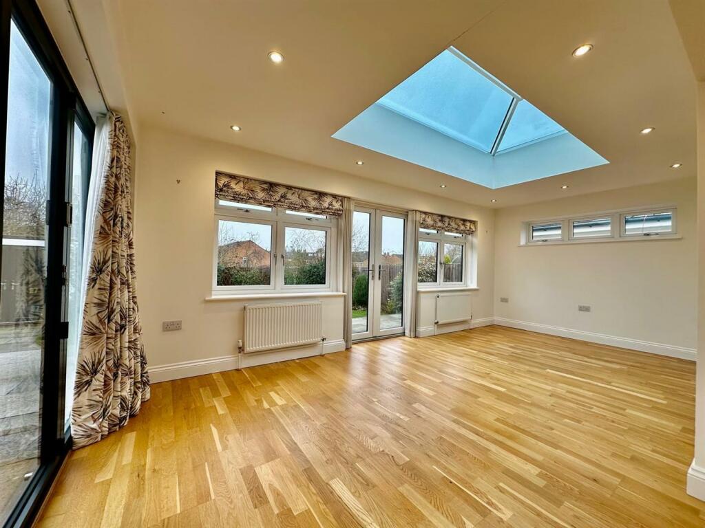 Additional image 7 of Farmer Ward Road, Kenilworth