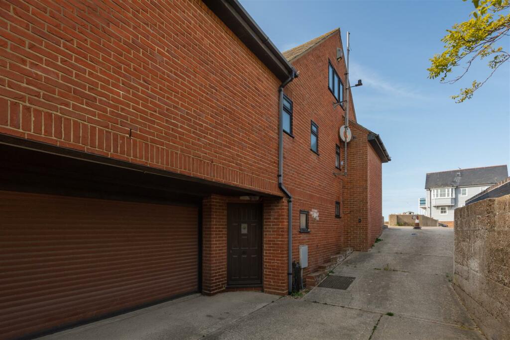 Additional image 23 of Neptune Gap, Island Wall, Whitstable