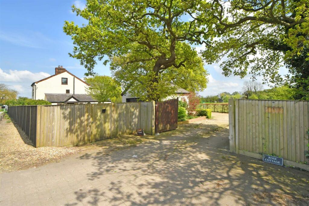 Additional image 33 of Four Bedroom Detached with Fantastic Views