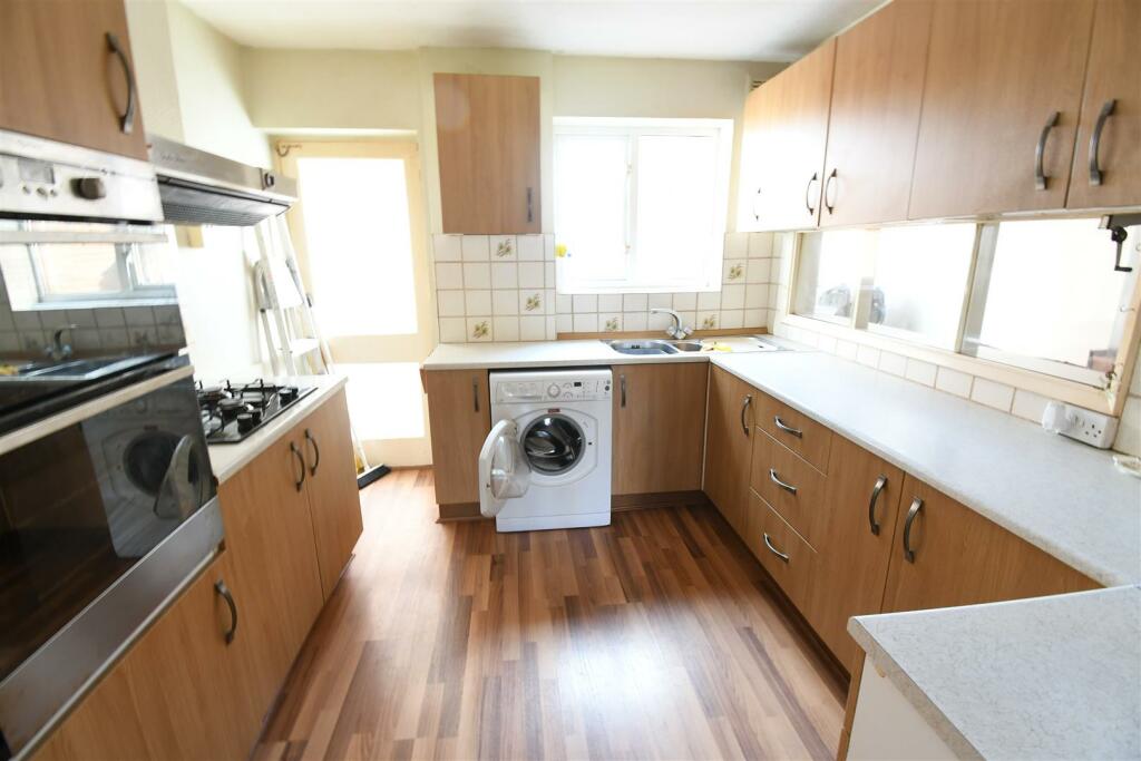 Additional image 5 of Leighton Close, Leamington Spa