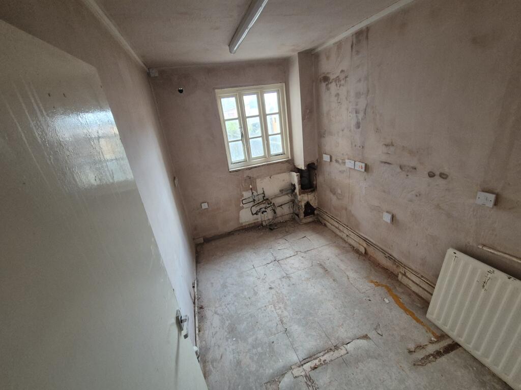 Additional image 12 of 37 Lythalls Lane, Coventry, West Midlands, CV6