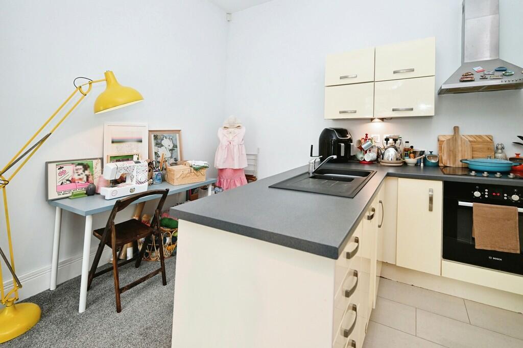 Additional image 7 of Tresham House, Guys Common