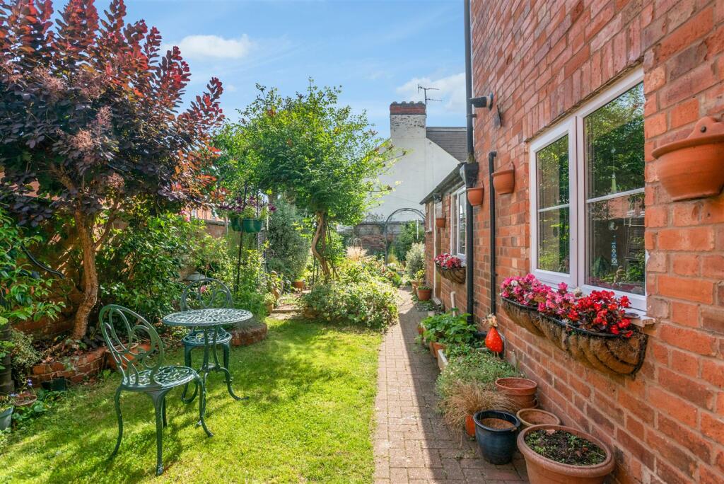 Additional image 21 of Albany Road, Stratford-Upon-Avon