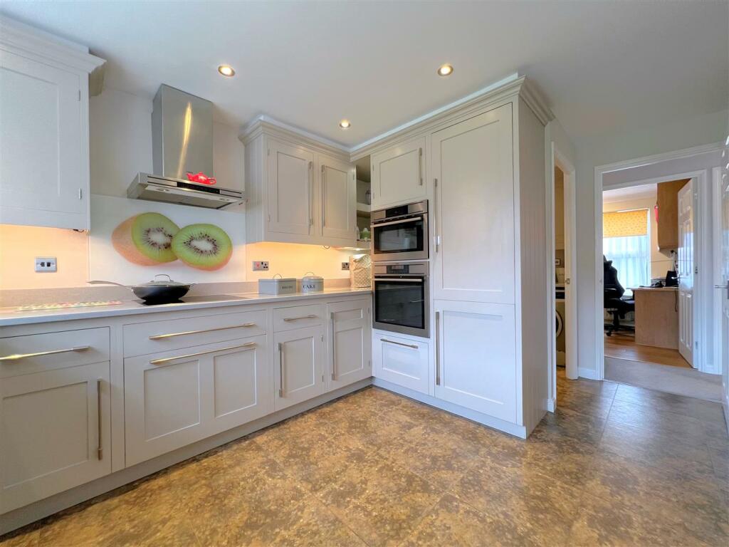 Additional image 9 of Robins Grove, Warwick