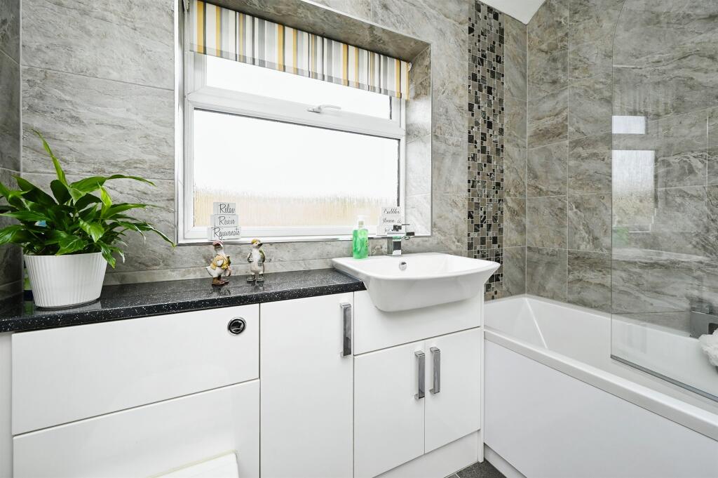 Additional image 14 of Pine Close, Ripley