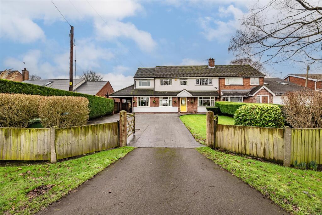 Additional image 28 of Exemplary extended property with idyllic countryside views