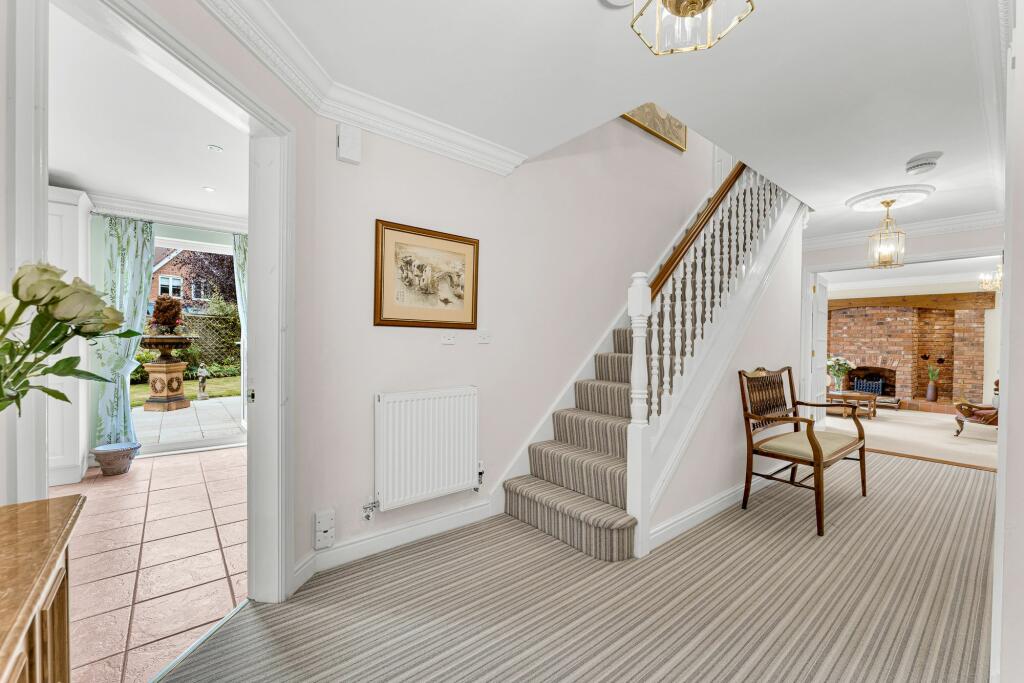 Additional image 6 of Spacious, 5 Bedroom home near the Whitegate Way