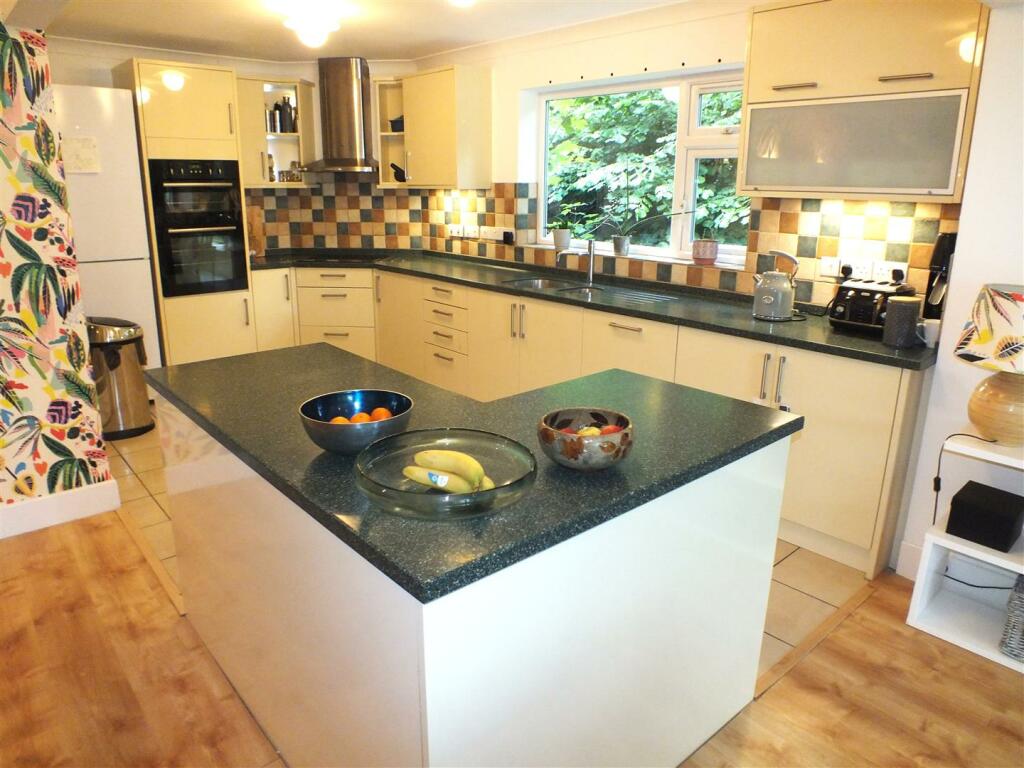 Additional image 4 of Cornwallis Avenue, Folkestone