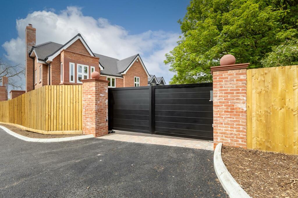 Additional image 41 of OPEN DAY: SATURDAY 15 FEBRUARY BETWEEN 10AM - 1PM. 1 The Mayfair, Audlem Road, Woore