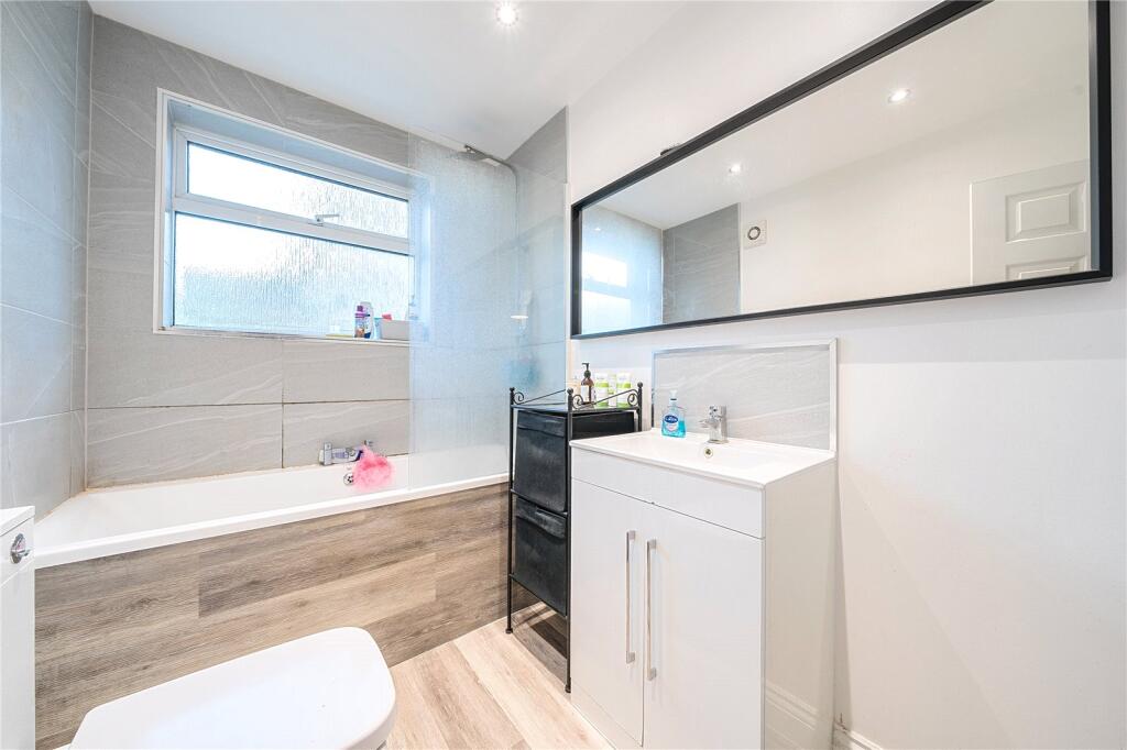 Additional image 5 of Appledore Avenue, Bexleyheath