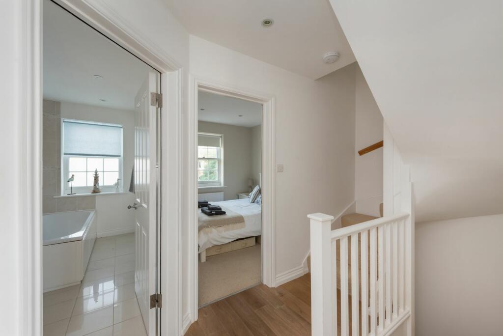 Additional image 18 of Island Wall, Whitstable, CT5