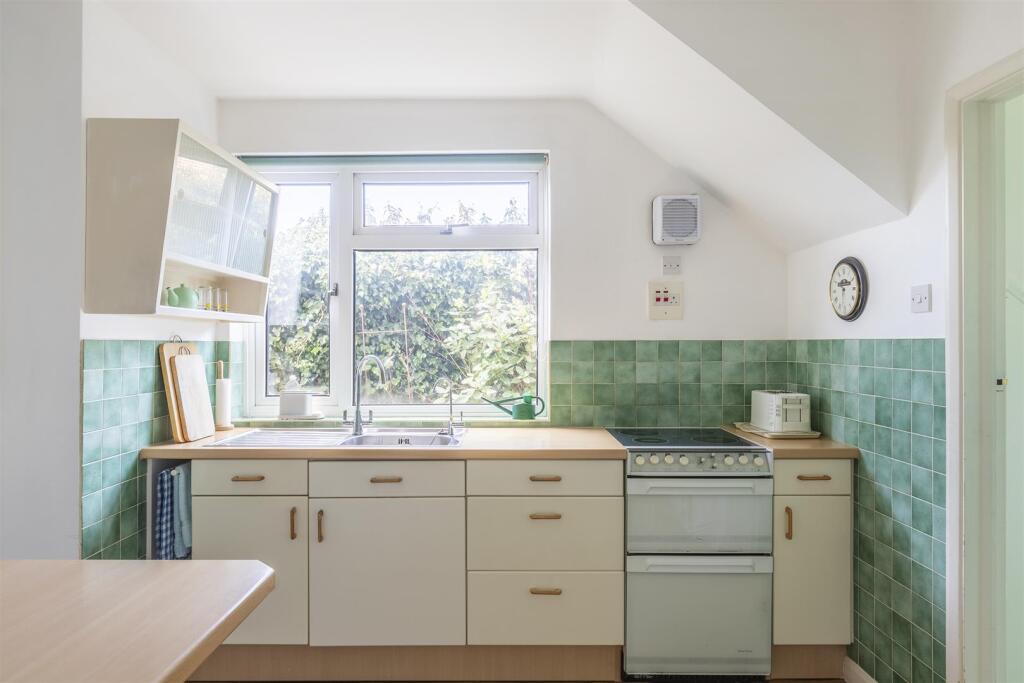 Additional image 8 of Garden Close, Rough Common, Canterbury