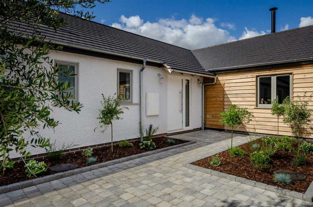 Additional image 5 of The Dairy, Mill House Court, Stoke Golding.