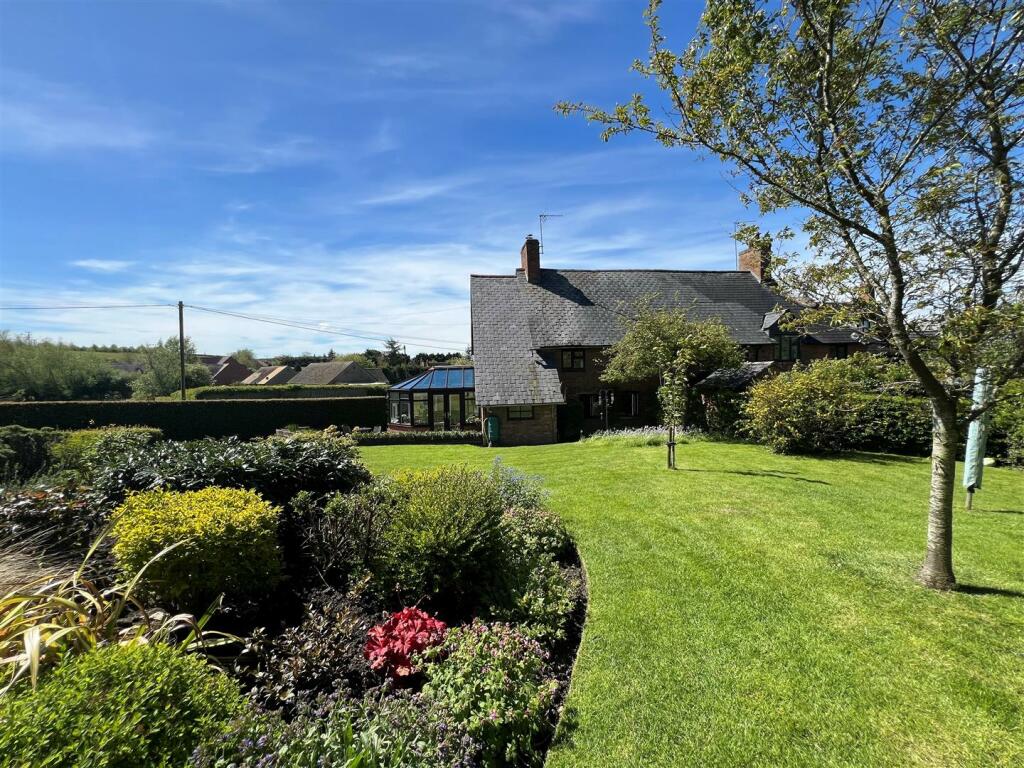 Additional image 41 of The Green, Chesterton, Leamington Spa