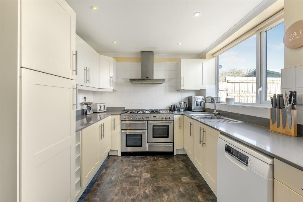 Additional image 8 of Rugby, Broadwell,