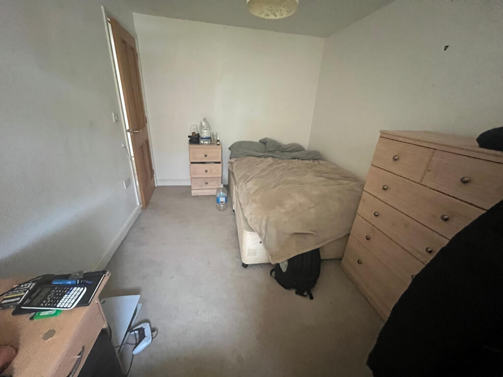 Additional image 6 of Lyndhurst Road