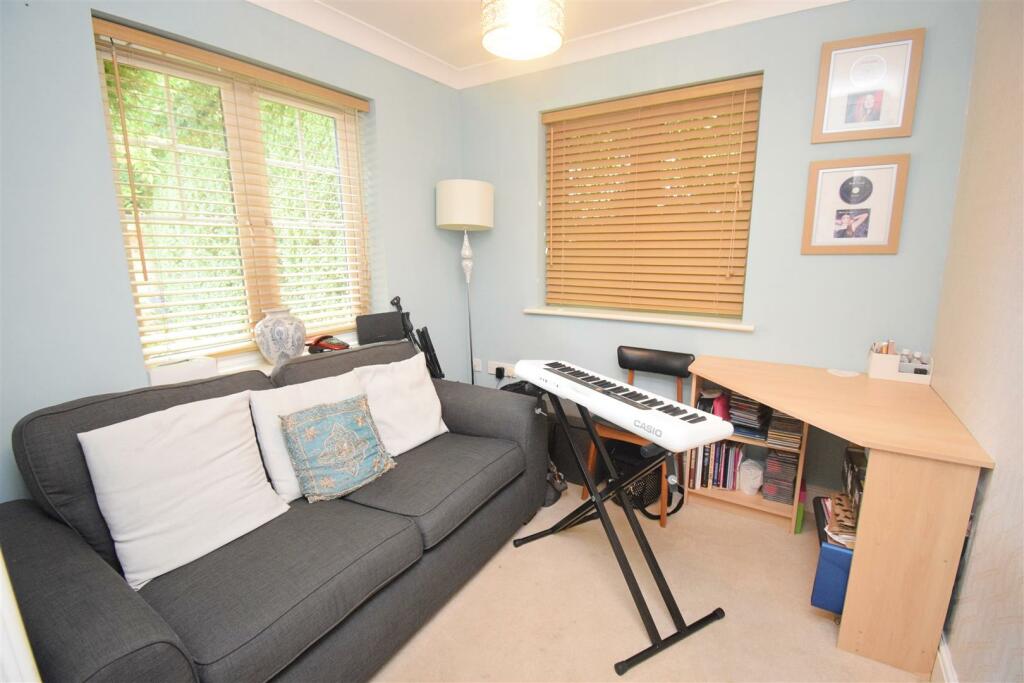 Additional image 4 of Wiggins Close, Hillmorton, Rugby