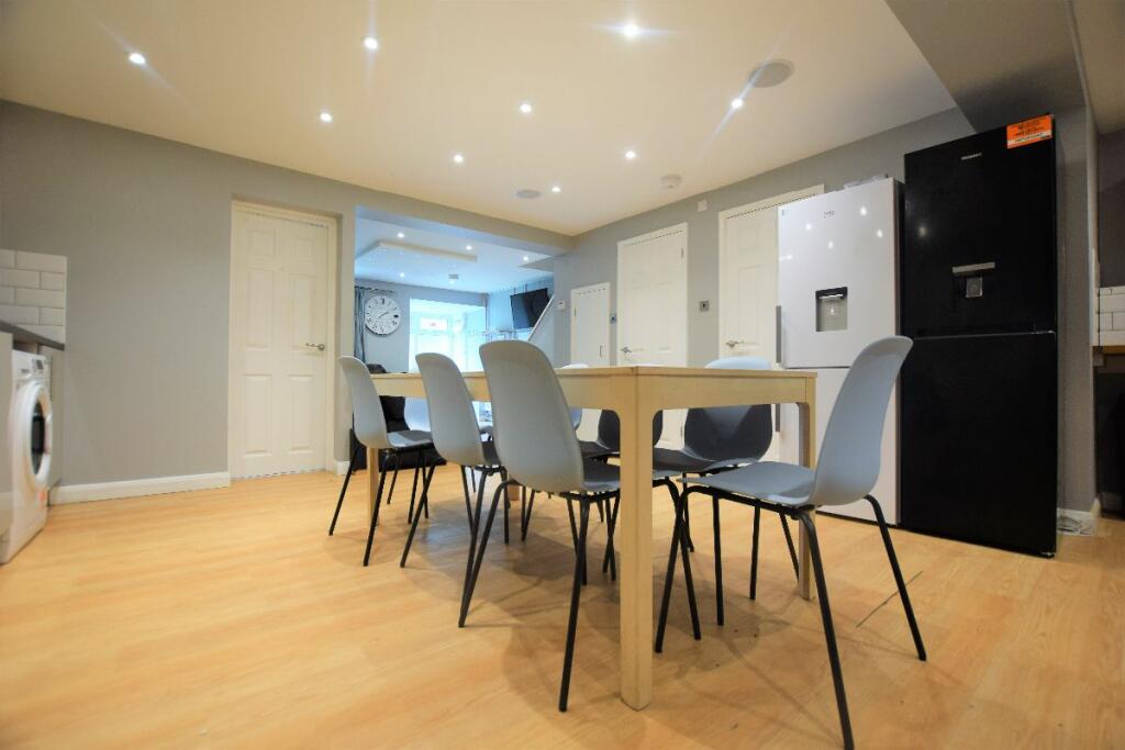 Additional image 3 of 7 Bed Student Home - 91 Tenterden Drive