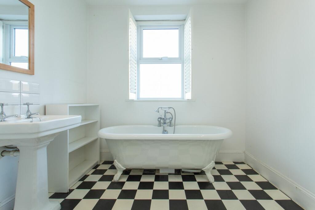 Additional image 11 of Regent Street, Whitstable, CT5