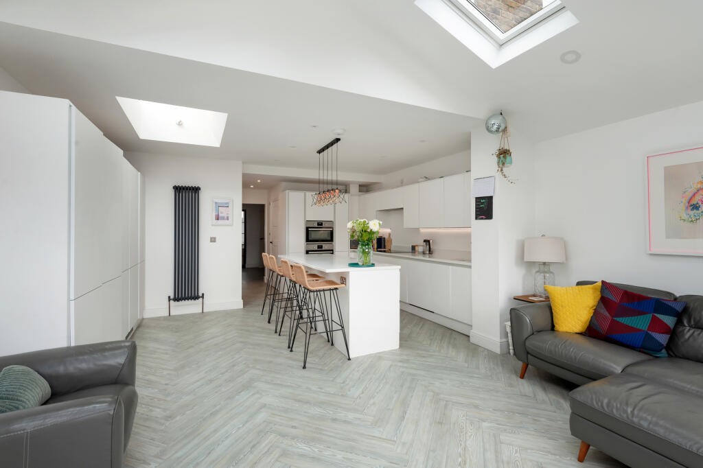 Additional image 14 of Railway Avenue, Whitstable