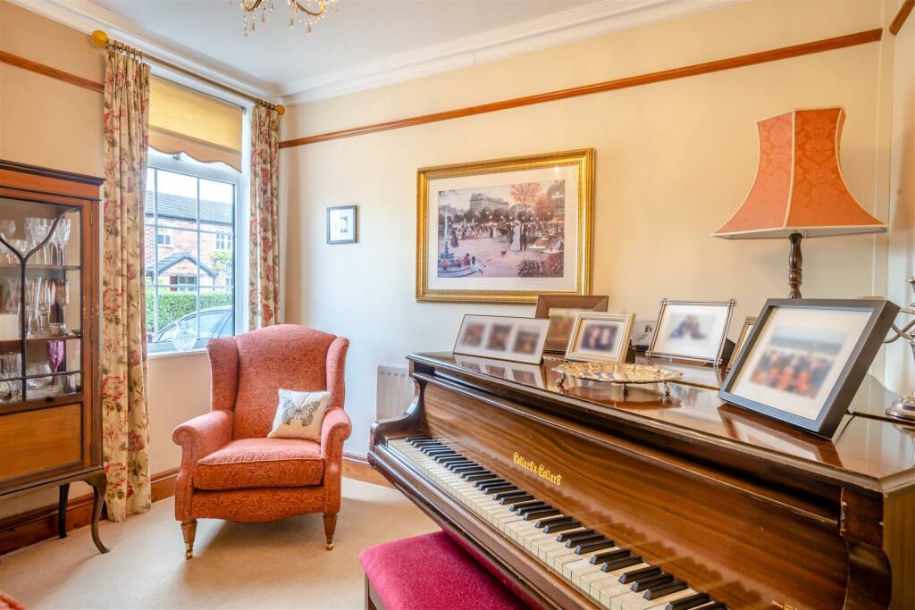 Additional image 5 of A spectacular opportunity to own a Georgian Grade II listed detached property in the heart of the village