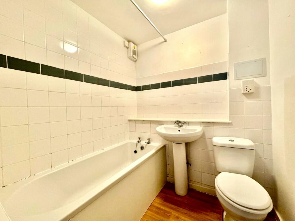 Additional image 8 of Sharnbrooke Close, Welling, Kent, DA16