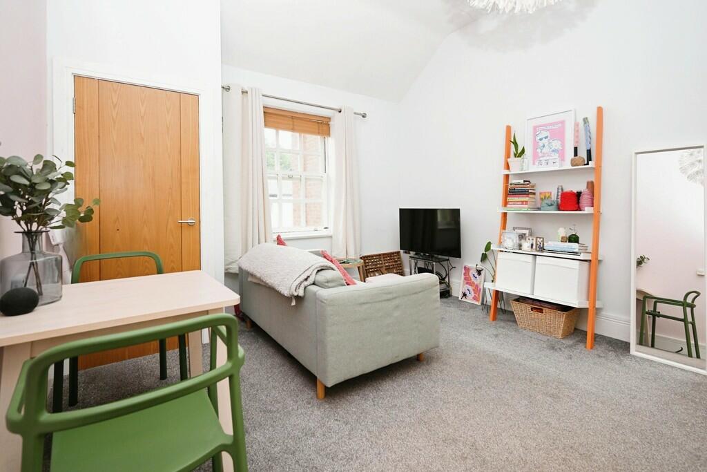 Additional image 5 of Tresham House, Guys Common