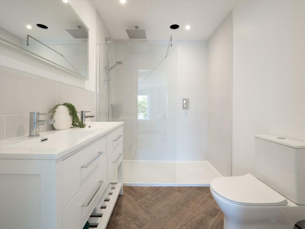 Additional image 19 of Oakley Wood Farm, Banbury Road, Bishops Tachbrook, Leamington Spa, CV33