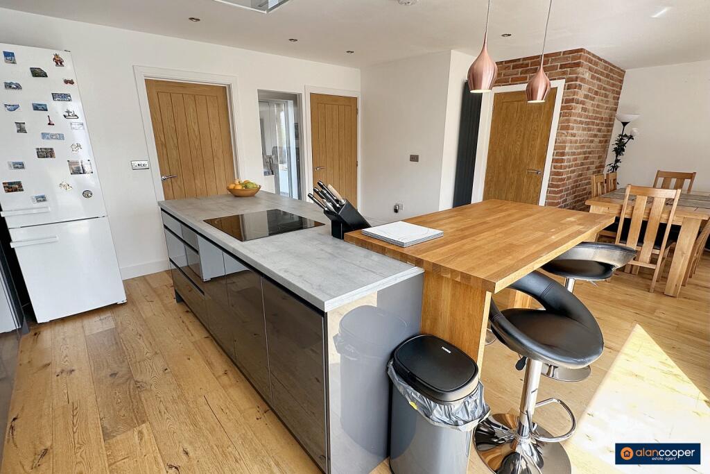 Additional image 8 of Wolvey Road, Bulkington, CV12 9JR