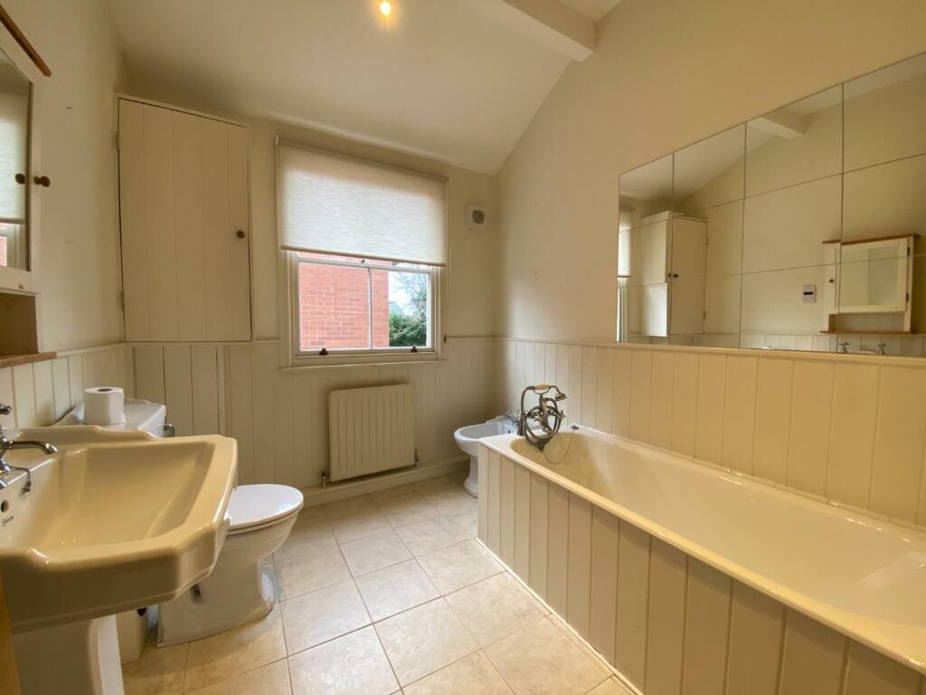 Additional image 10 of College Lane, Stratford-upon-Avon