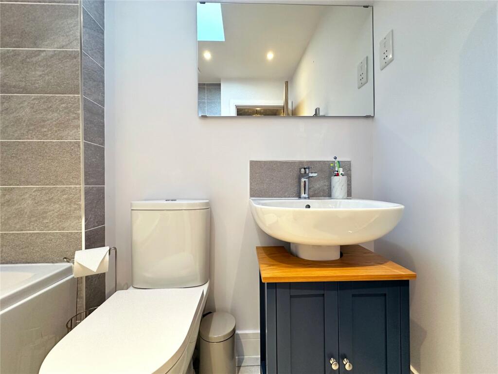 Additional image 25 of Birmingham Road, Stoneleigh, CV8