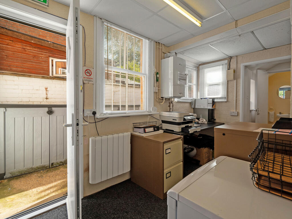 Additional image 18 of Heathcote Road, Whitnash, Warwickshire CV31 2LX