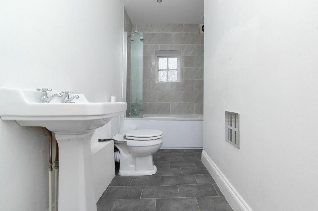 Additional image 8 of Marine Gardens, Margate, CT9