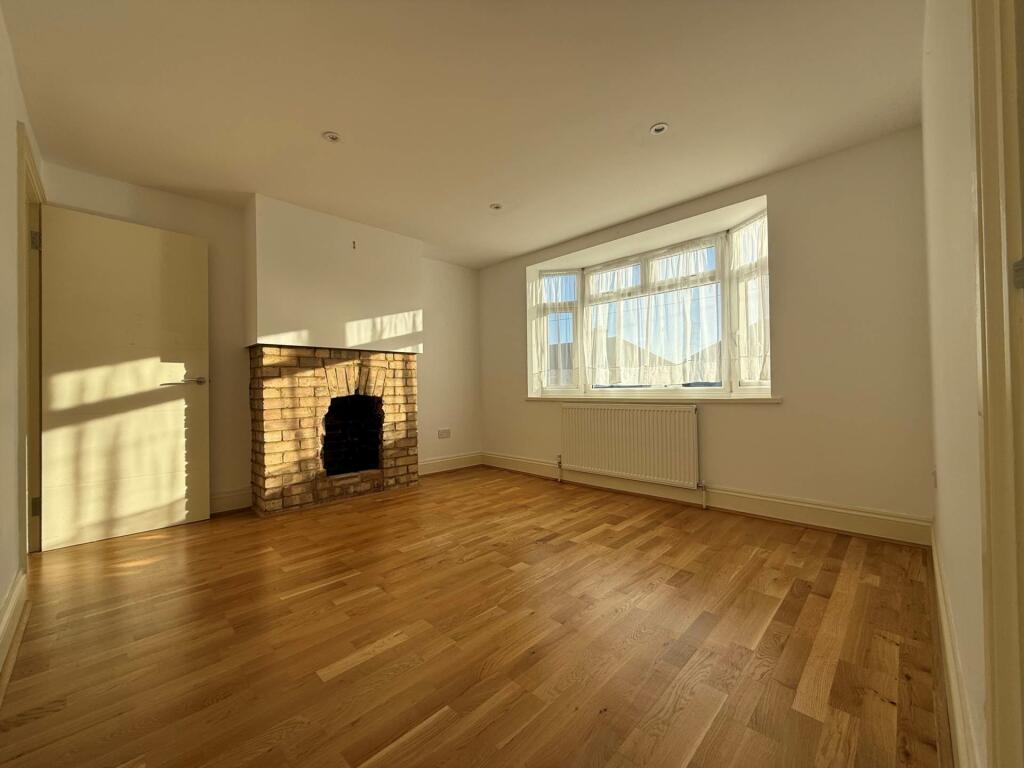 Additional image 10 of Ightham Road, Erith ** VIDEO & 3D FLOORPLAN AVAILABLE **