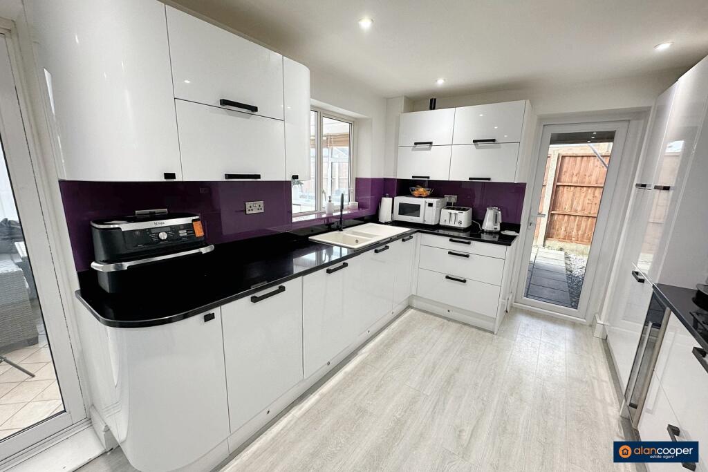 Additional image 5 of Pallett Drive, St Nicolas Park, Nuneaton, CV11 6LT