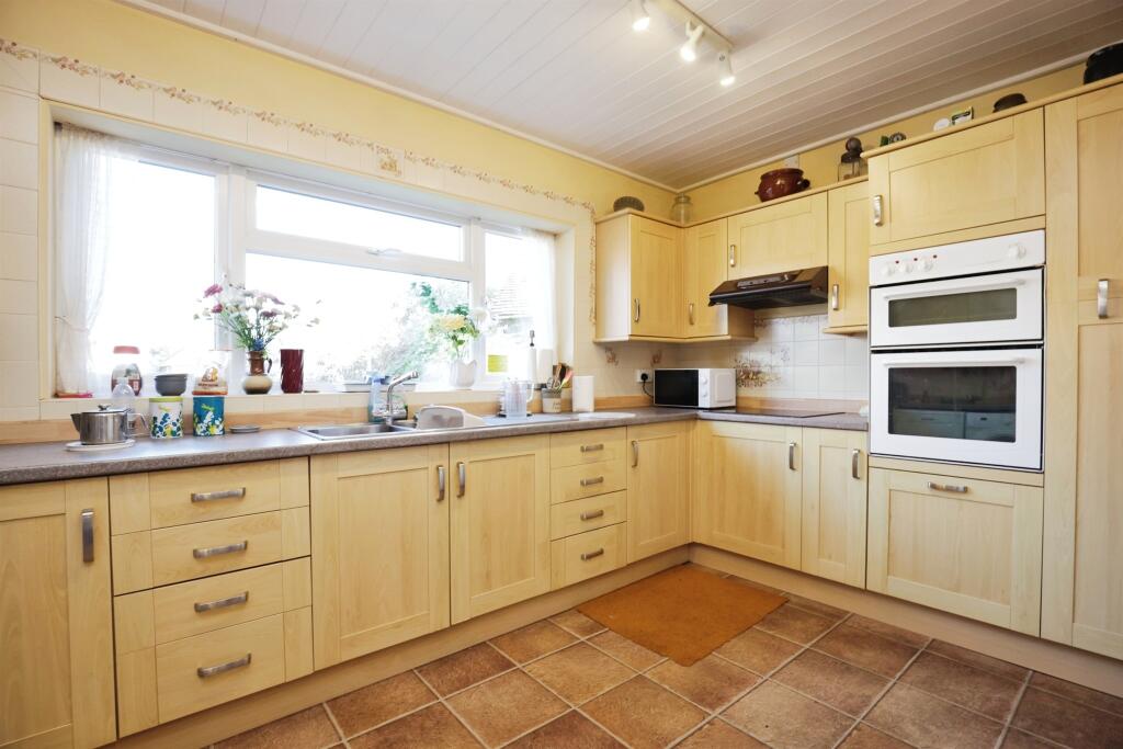 Additional image 6 of Vicarage Lane, Harbury, Leamington Spa