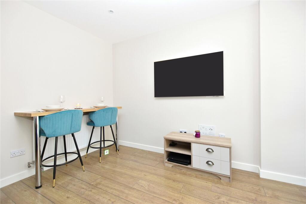 Additional image 11 of Regal Walk, Bexleyheath, DA6