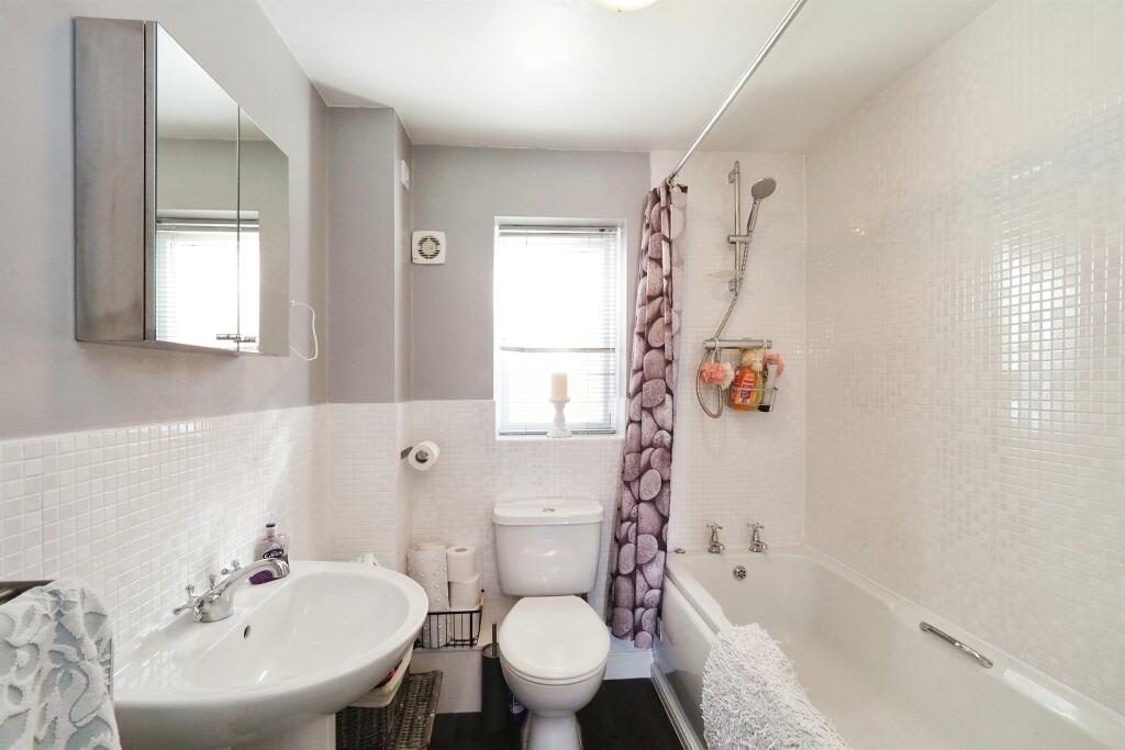 Additional image 10 of Yates Avenue, Aston-On-Trent, Derby