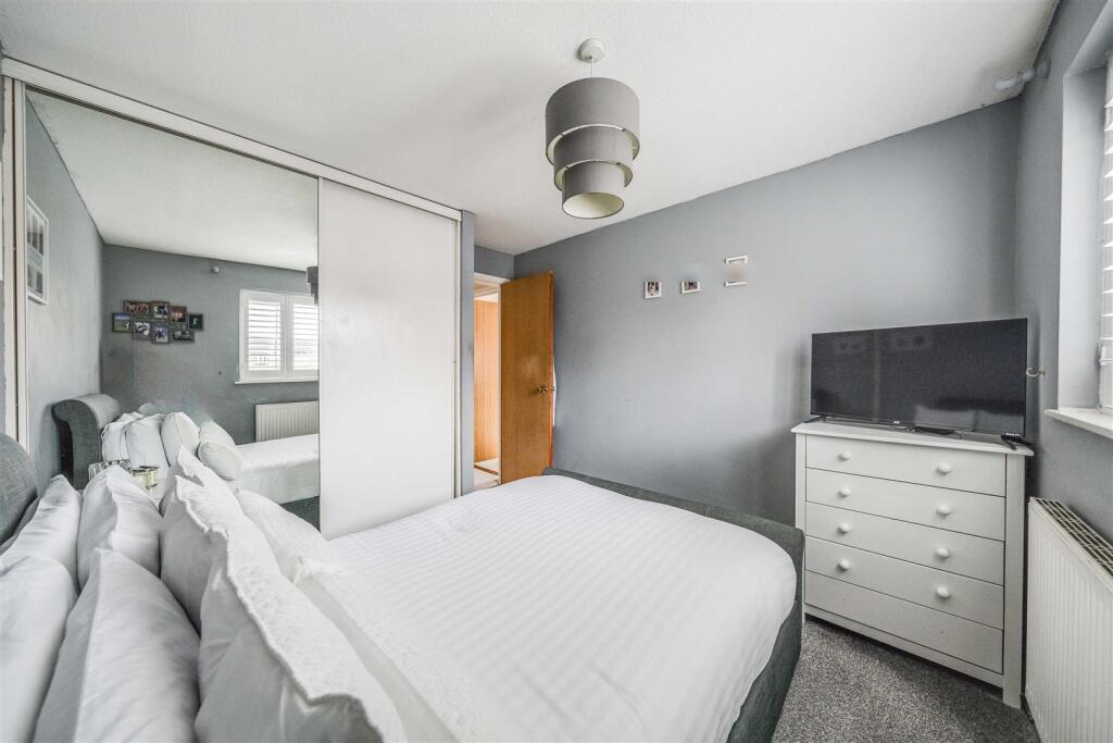 Additional image 13 of Woodfall Drive, Crayford