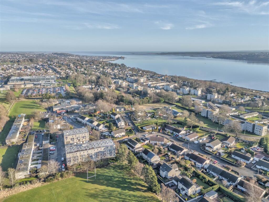 Additional image 11 of Dalcraig Crescent, Dundee