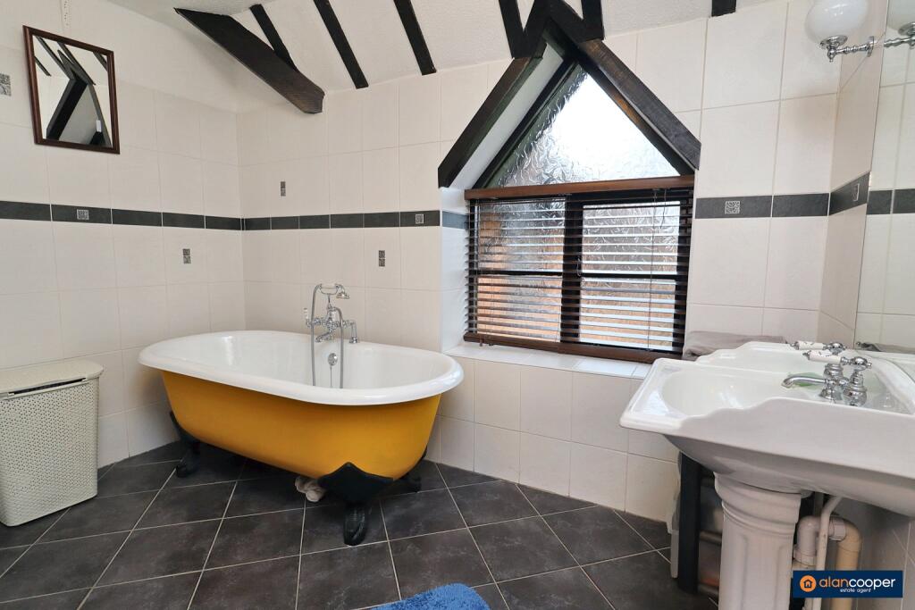 Additional image 15 of Weston Hall Stables, Mill Lane, Bulkington, CV12 9RU