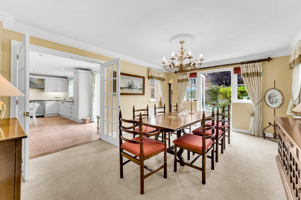 Additional image 13 of Spacious, 5 Bedroom home near the Whitegate Way